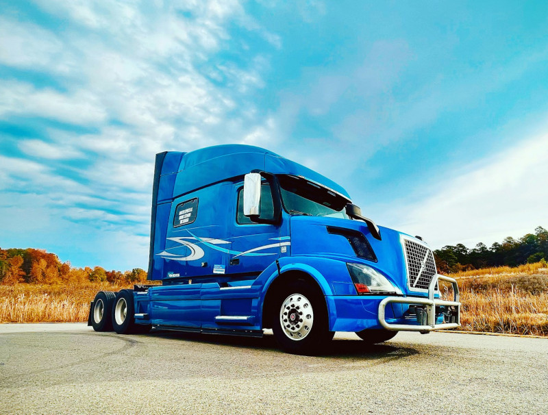 Owner Operator Semi Tractor Turck